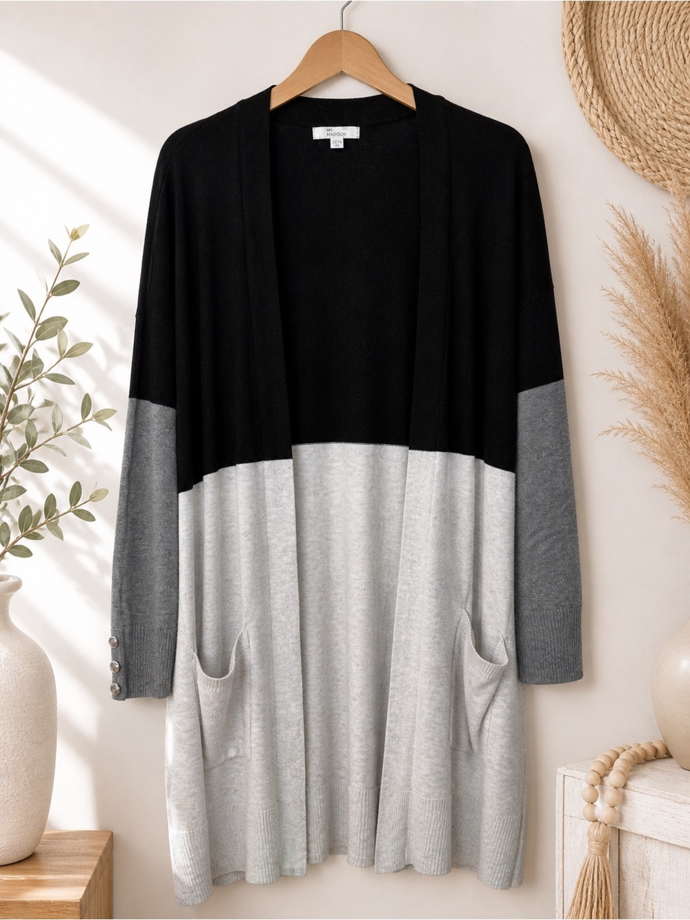 89th & Madison Black and Light Gray Colorblock Open-Front Cardigan